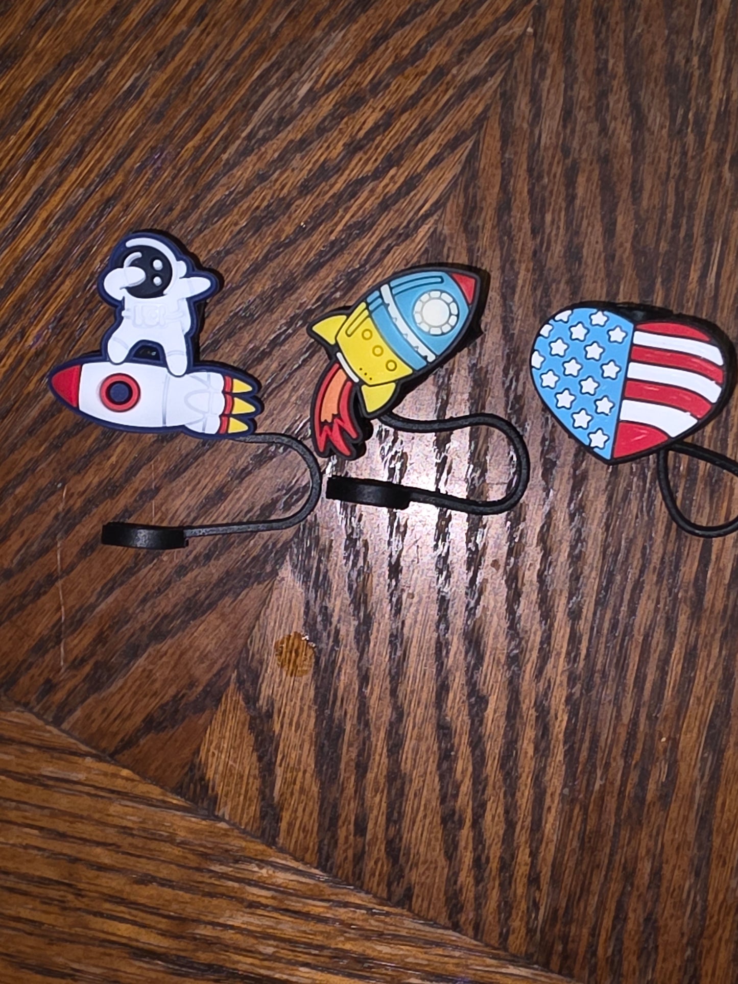 Straw Toppers