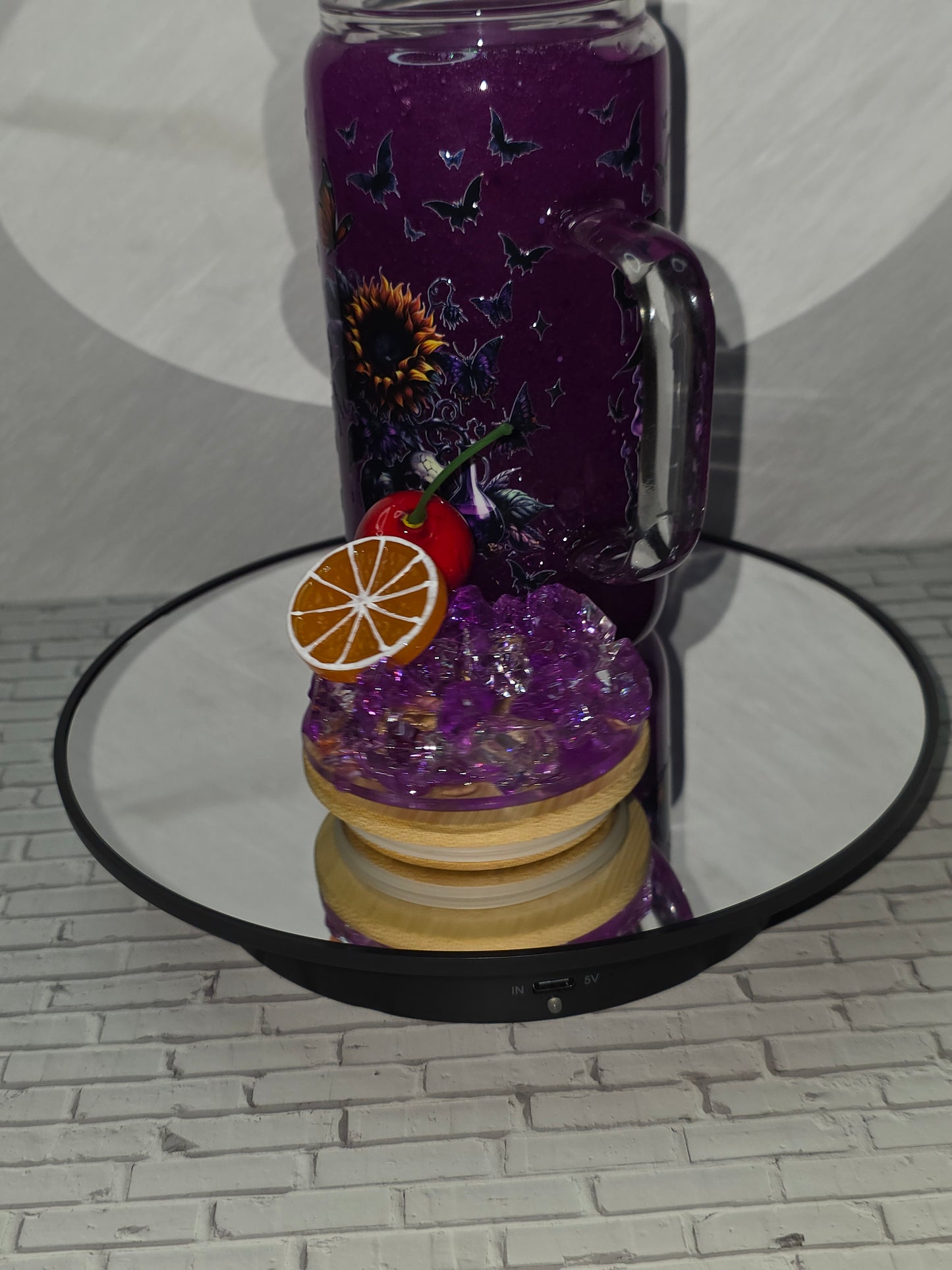 NEW** 16oz Slushie Glass Snow Globe Tumblers with decorated removable lid.
