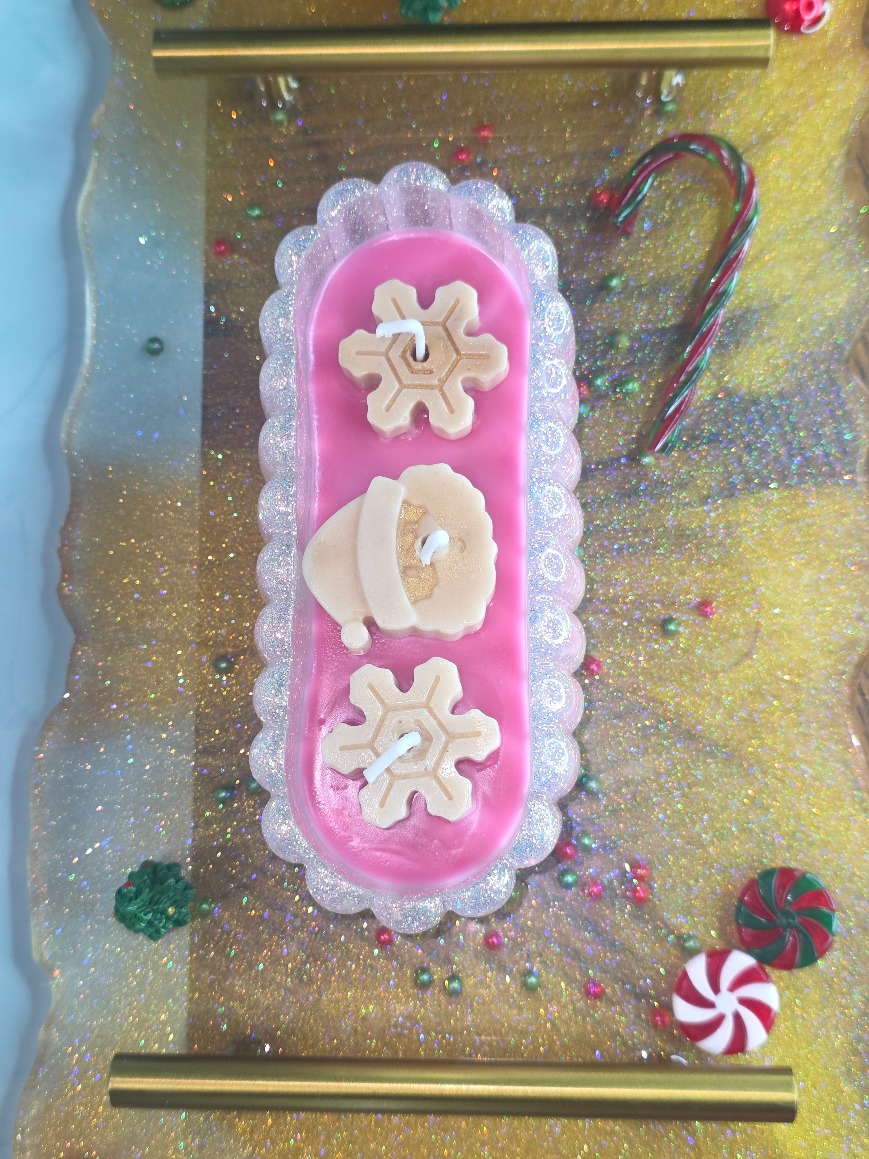 Shimmering Sorbet Snowdrift in a handmade resin vessel.