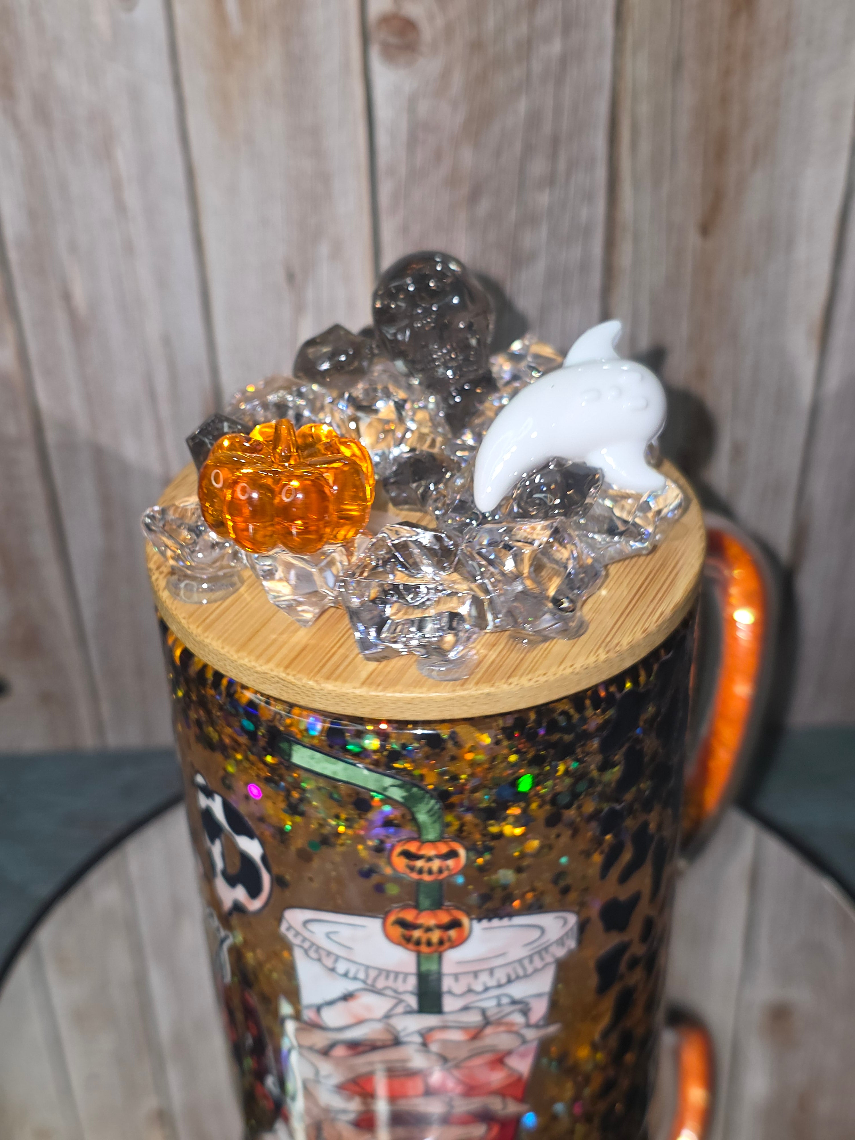 16oz Glass Snow Globe Tumbler with Glitter in handle