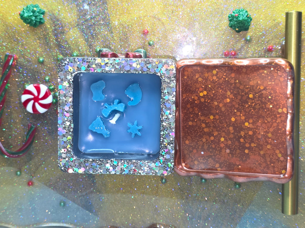 Snickerdoodle Santa Stop candle